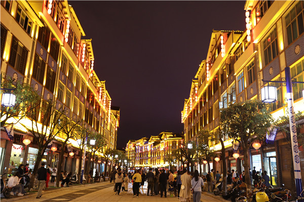 1675217709926919.jpg 罗平县主题街区夜景.JPG