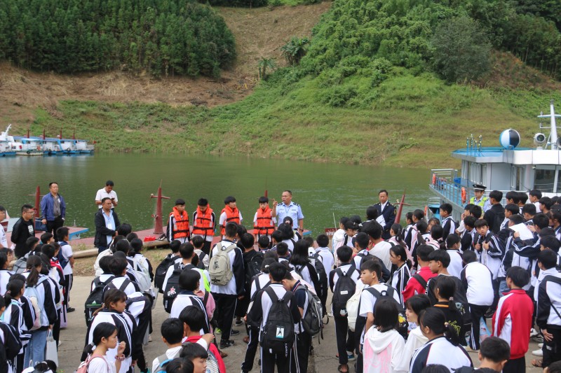 1692231084947372.jpg 2841619986c68a1c2a098385efaf8e7.jpg