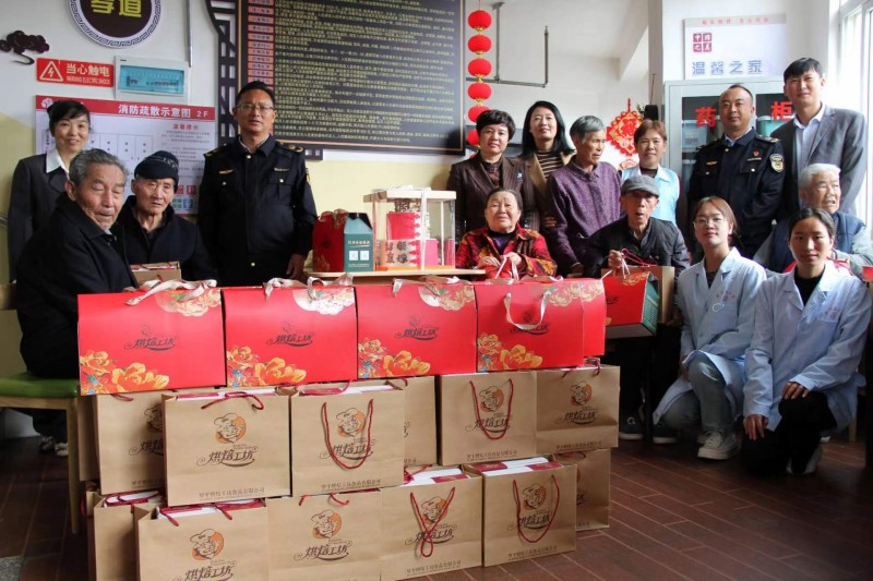 1698194026150700.jpg 康寿福慰问 (7).jpg