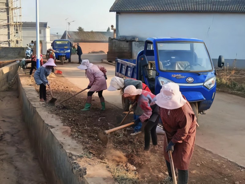 1714438240914826.jpg 老马街环境整治图片 (4).jpg